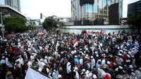 Diketahui, aksi unjuk rasa tersebut digelar sebagai bentuk kecaman atas pernyataan Presiden Prancis Emmanuel Macron.