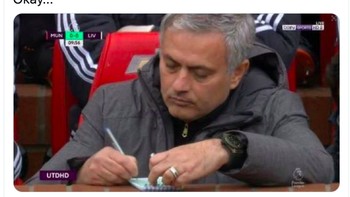 Paul Pogba belum menghasilkan satupun gol atau assist musim ini sehingga Mr Krab pun bisa menyamai prestasinya itu. Foto: istimewa