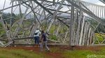 Ngeri! Tower SUTET di Batang Jateng Roboh