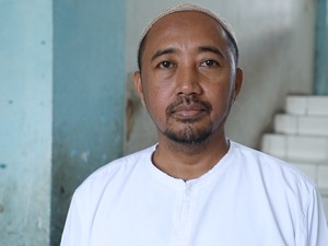 Pengungsi Syiah Sampang Mencari Jalan Pulang, Siap Dibaiat Sebagai Suni