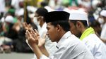 Sebelum Geruduk Kedubes Prancis, Massa Salat Berjemaah di Jalan
