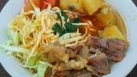 Sianni Yung Kitchen menawarkan soto mie khas Bogor untuk menu kateringnya. Daging yang disajikan empuk dan ada potongan tetelan juga. Foto: Instagram @sianniyung_kitchen