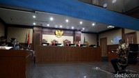 Usai sidang, Dion mengaku alasan ajukan JC karena merasa kliennya sudah mengungkap semua. Dion mengatakan perkara ini tidak akan ada jika Tommy tak bersuara.
