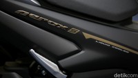 Yamaha Aerox 155 Connected menggendong mesin baru Blue Core 155cc berpendingin cairan, Mesin dengan teknologi Variable Valve Actuation (VVA) itu diklaim memiliki torsi merata di setiap putaran mesin.