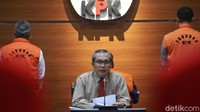 Wakil Ketua KPK Alexander Marwata dalam konferensi pers di gedung KPK, Jalan Kuningan Persada, Jakarta Selatan, Selasa (3/11/2020) mengatakan, ketiganya diduga ikut terlibat dalam korupsi penjualan dan pemasaran di PT DI pada 2007-2017.