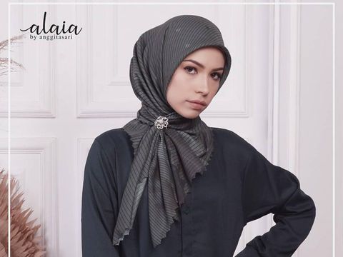 Brand hijab Anggita Sari