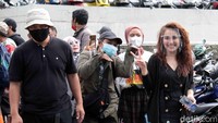 Jadi beneran putus nggak nih Ayu? Pool/Noel/detikFoto.