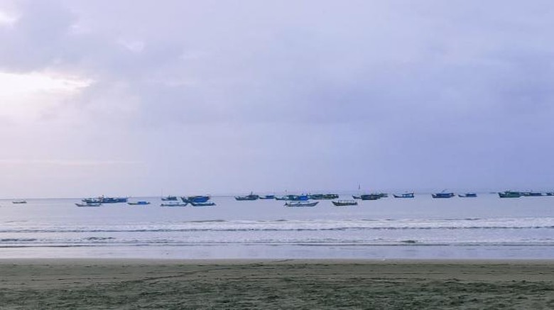Eksotisnya Pesisir Barat Pantai Pangandaran Eksotisnya Pesisir Barat Pantai Pangandaran