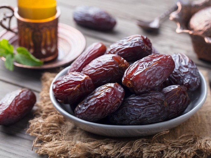 Manfaat Sehat dan Resep Mudah Membuat Susu Kurma Sendiri Manfaat Sehat dan Resep Mudah Membuat Susu Kurma Sendiri