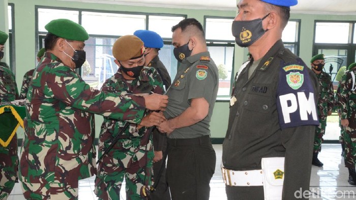 pangdam III siliwangi pecat anggota tni yang berbuat asusila