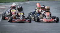 Tentu saja ini prestasi tersendiri dan perjuangan keras seorang pegokart yang merupakan andalan team Tanada Racing ini di ajang Eshark Rok Cup Indonesia yang digelar sepanjang 6 putaran dalam tahun ini. Foto: dok. Tanada Racing