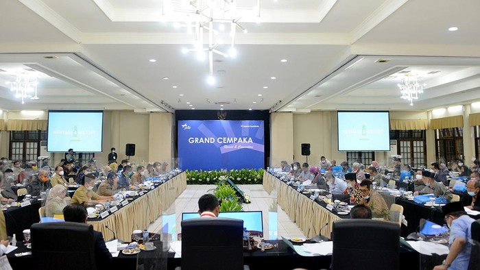 Rapat DPRD DKI Jakarta di resort Grand Cempaka Puncak Bogor