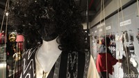 Harganya berkisar antara Rp 25. ribu hingga Rp 150 ribu.
