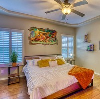 Ini adalah tampilan dari salah satu kamar tidurnya. Terlihat cukup nyaman bukan? Foto: dok. airbnb.com/h/myexperiencematters