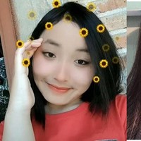 Nama Ida Purwasih juga sempat menjadi viral karena wajahnya yang disebut netizen sangat mirip dengan Natasha Wilona. Bagaimana menurutmu? Foto: Instagram/@idapurwasih_0803 & @natashawilona12