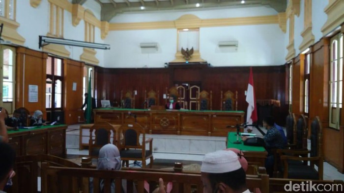 Sidang Praperadilan Ketua KAMI Medan