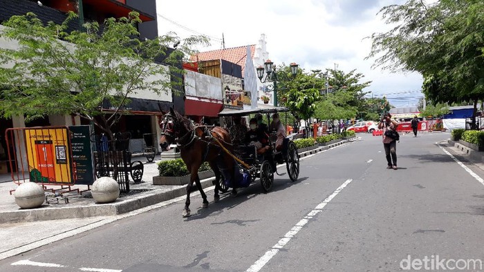 Suasana Malioboro yang mulai hari ini melakukan uji coba bebas kendaraan bermotor, Selasa (3/11/2020).