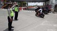 Dinas Perhubungan Daerah Istimewa Yogyakarta (Dishub DIY) melakukan uji coba bebas kendaraan di kawasan Malioboro mulai hari ini hingga tanggal 15 November mendatang.