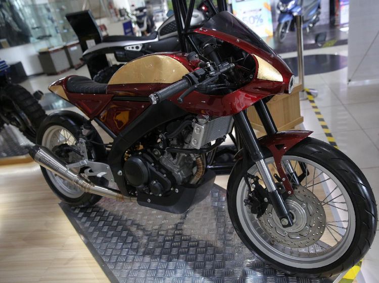 Modifikasi Yamaha XSR155 Bergaya Motor Balap Jadul