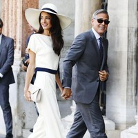 “Sebagai seorang pengacara hak asasi manusia, saya tidak akan pernah menerima bahwa nyawa seorang anak kurang berharga dibandingkan nyawa anak lainnya. Saya tidak setuju bahwa konflik apa pun harus berada di luar jangkauan hukum, dan tidak pula setiap pelaku harus berada di atas hukum,” tutupnya. Foto: Getty Images