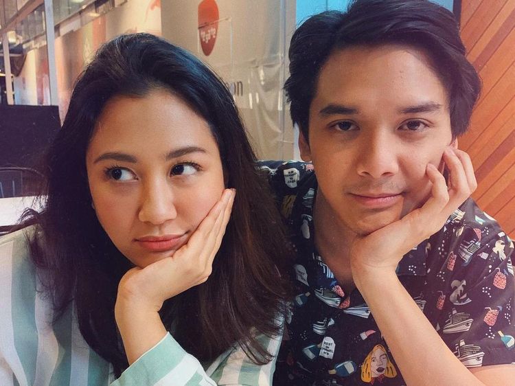 Romantisnya Baskara Mahendra saat Makan Bareng Sherina Munaf