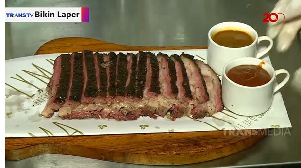 Bikin Laper! Kekenyangan Smoke Brisket dan Mie Lidah Sapi Endul
