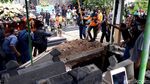 Duka Selimuti Proses Pemakaman Ki Seno di Yogyakarta