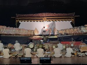 Dalang Cilik Menjaga Nilai Tradisi Lewat Wayang Kancil