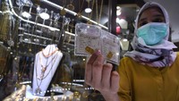 Dikutip dari data Logam Mulia, Rabu (4/11/2020), harga emas Antam kembali menembus level Rp 1 juta/gram setelah empat hari turun ke bawah level Rp 1 juta. Hari ini, harga emas Antam naik Rp 10.000 dan dijual Rp 1.004.000 per gram.