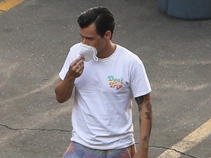 Harry Styles Ubah Gaya Rambut Jadi Lebih Macho, Bikin Penggemar Makin Cinta