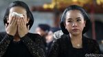 Isak Tangis Lepas Jenazah Dalang Ki Seno Nugroho