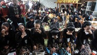 Ki Seno meninggal dunia akibat serangan jantung pada usia 48 tahun.