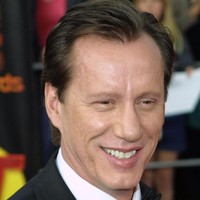 James Woods termasuk salah satu simpatisan presiden yang memiliki slogan Make America Great Again itu. Di media sosial, aktor nomine Oscar ini aktif mengunggah dukungannya untuk Trump di pilpres AS 2020 dan mencibir kinerja pendahulunya, Barack Obama. (Foto: Getty Images/Jason Kirk)
