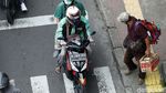 Kasihan! Hak Pejalan Kaki Dirampas Pemotor