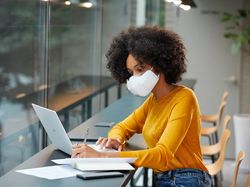 Wujud LG PuriCare, Masker Pembersih Udara Harganya Rp 2,2 Juta