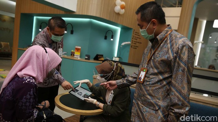 Mandiri Syariah Luncurkan Digital Branch Kelapa Gading Mandiri Syariah melaunching Digital Branch di Kelapa Gading Jakarta. Kantor ini sebagai bentuk apresiasi dan peningkatan layanan bagi nasabah.