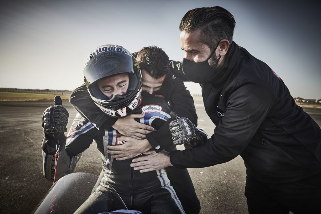 Max Biaggi Pecahkan Rekor Kecepatan, Tembus 408 Km/jam