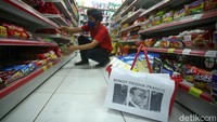 Sebuah minimarket di Jakarta memboikot sejumlah produk buatan prancis dari daftar jual, Rabu (4/11/2020).