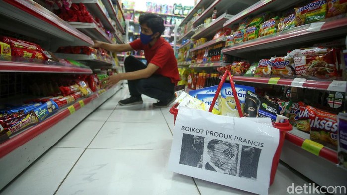 Minimarket di Jakarta Ini Boikot Produk Prancis Sebuah minimarket di Jakarta menarik produk buatan prancis dari daftar jual. Hal itu dilakukan sebagai buntut kekecewaan atas pernyataan Presiden Prancis.