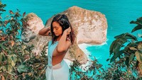 Ratu Felisha mulai populer lewat sinetron ABG di awal tahun 2000-an bersama Masayu Anastasia dan Hengky Kurniawan. (Foto: dok. Instagram @allaboutfelisha) 
