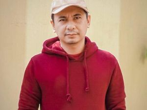 Akun YouTube Raditya Dika Diretas, Siarkan Elon Musk