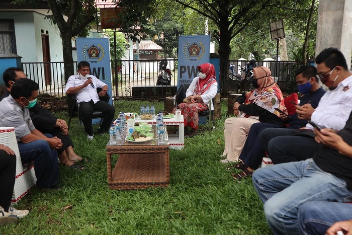Sekda Bogor dan wartawan