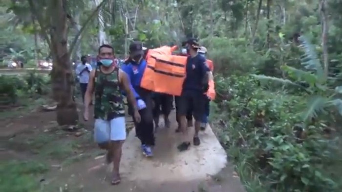 tewas tenggelam di pacitan