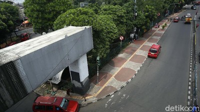 Trotoar Pasar Rebo Bersih Dari PKL