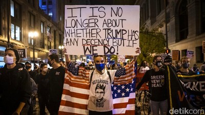 Aksi Demo Warnai Pascapemilu Pilpres di Amerika