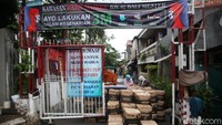 Berdasarkan hasil survei, warga lebih menginginkan bansos berupa uang tunai.