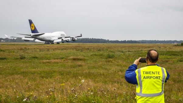 Boeing 747 Lufthansa terdampar