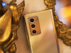 Dear Sultan, Ini HP Layar Lipat Mewah Samsung Harga Rp 43 Juta