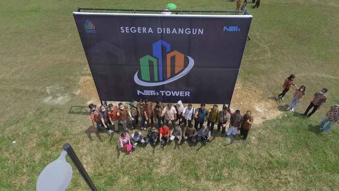 Hanya dalam kurun waktu 2,5 tahun saja, PT Simbiotik Multitalenta Indonesia (PT SMI) berhasil mencatatkan prestasi nyata, mampu membangun gedung sendiri.