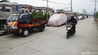 Hal ini tentu saja dapt menggangu para pengendara yang melintas.